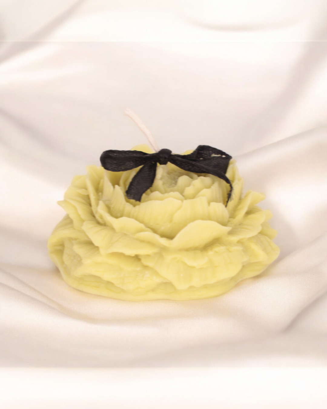 Whispers of Spring: Scented Candles (Sculpted Petal) Lime