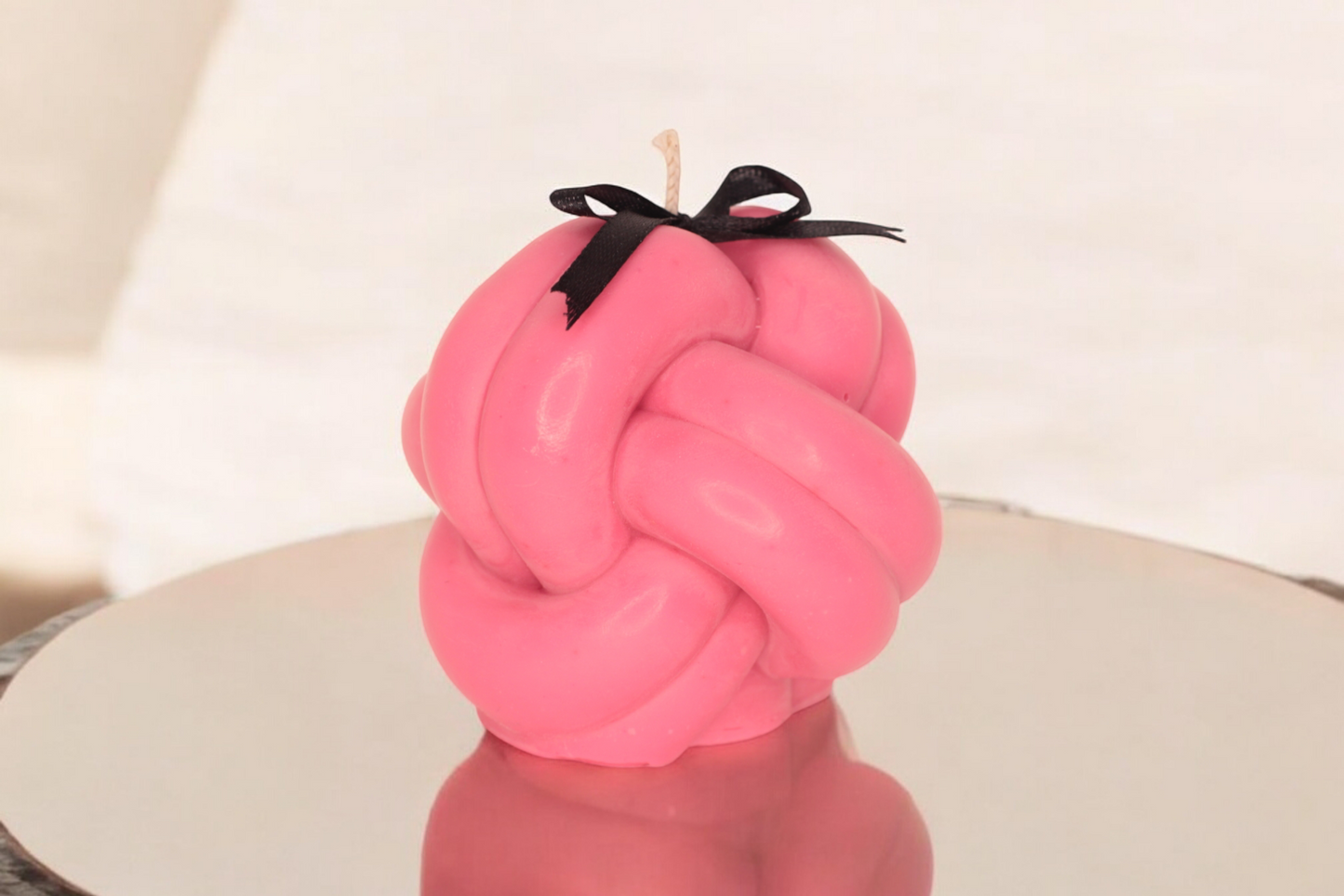 Whispers of Spring: Scented Candles (Knot of Light 350gm) Pink